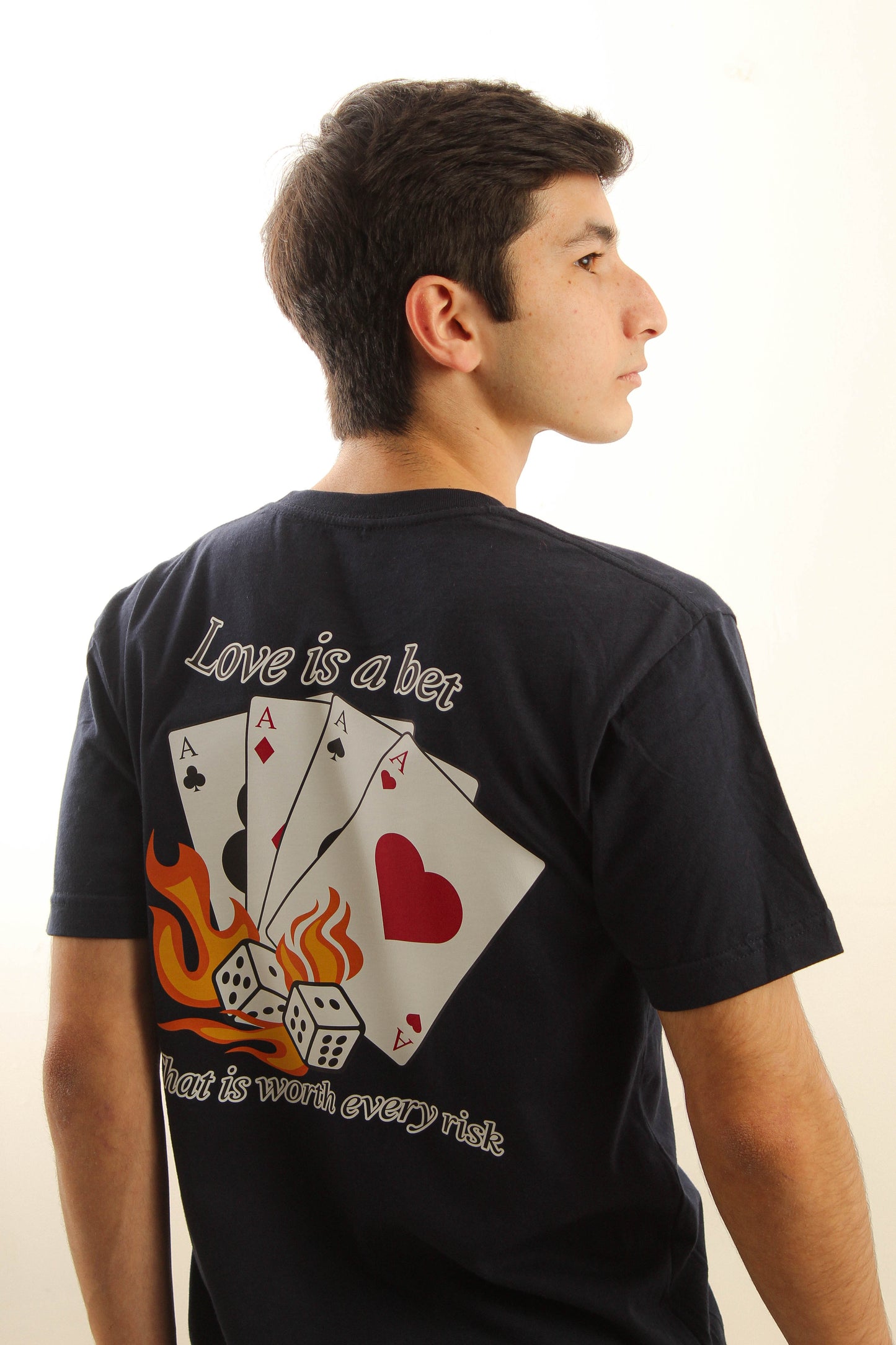 Playera Love is a Bet